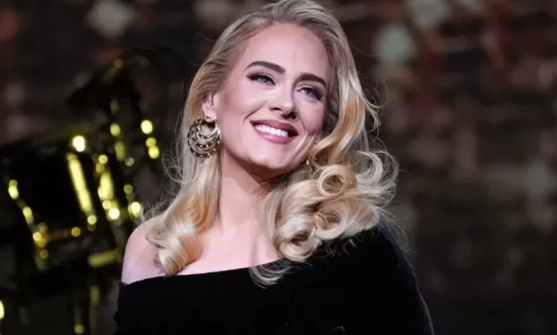 Adele’den Üzücü Haber: Sol Kulağında Kalıcı İşitme Kaybı Yaşadı